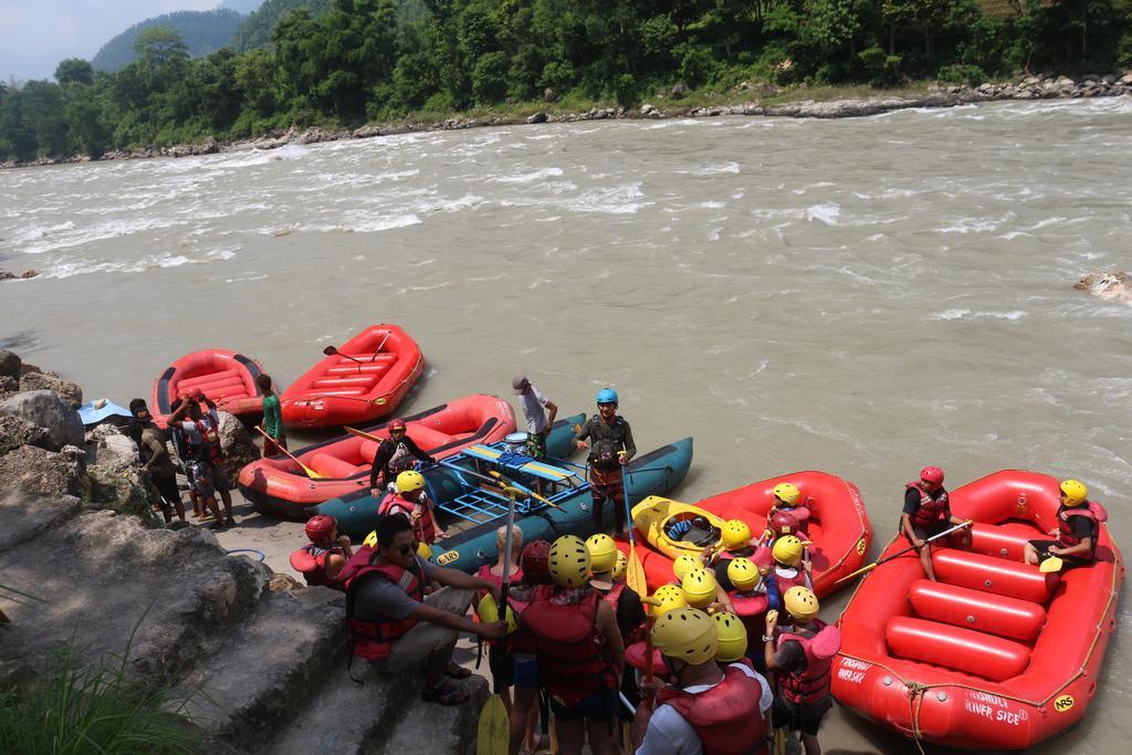 Trishuli Riverside Resort Читван Экстерьер фото